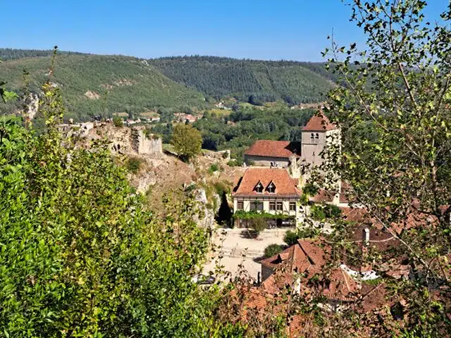 Saint-Cirq Lapopie-vue-village